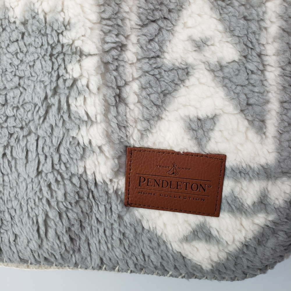 New Pendleton Sherpa Aztec Southwest Boho Throw - Picture 3 of 8